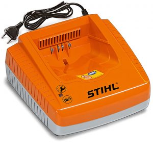 STIHL Schnell-Ladegerät AL 300